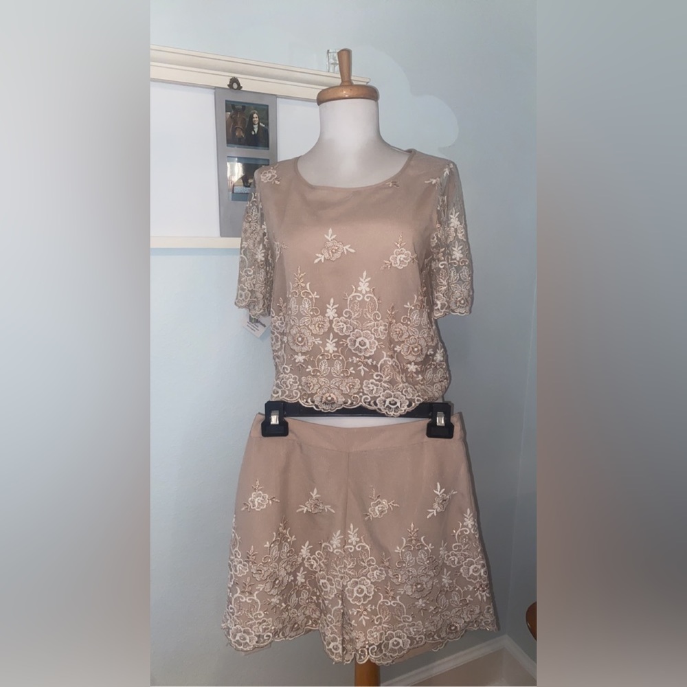 NWOT Lauren Conrad Runway Rose Gold Set (4/6)